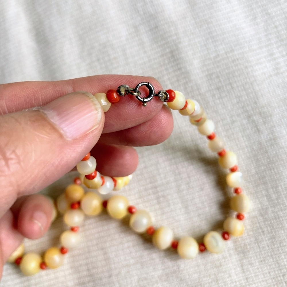 Antique Art Deco Mother of Pearl Coral Beads Graduated Necklace Sterling Silver - Picture 5 of 12